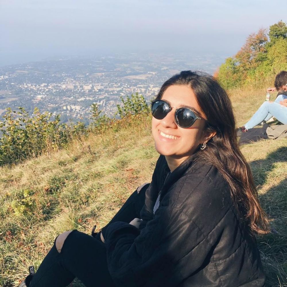 Meet your Posher, Sonali